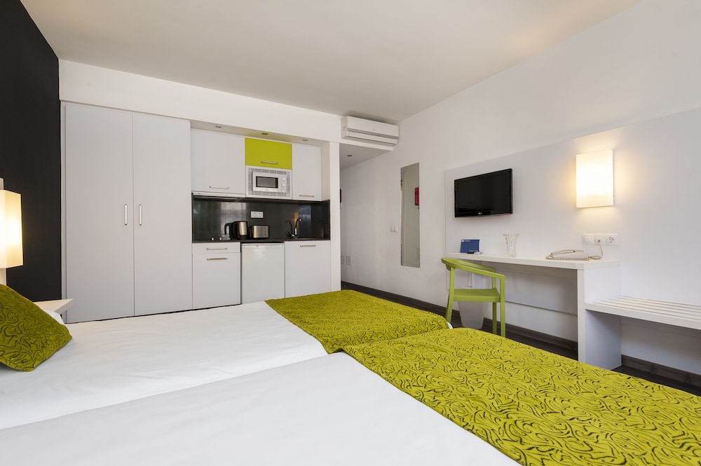 Estudio with Balcony del hotel Kn Columbus