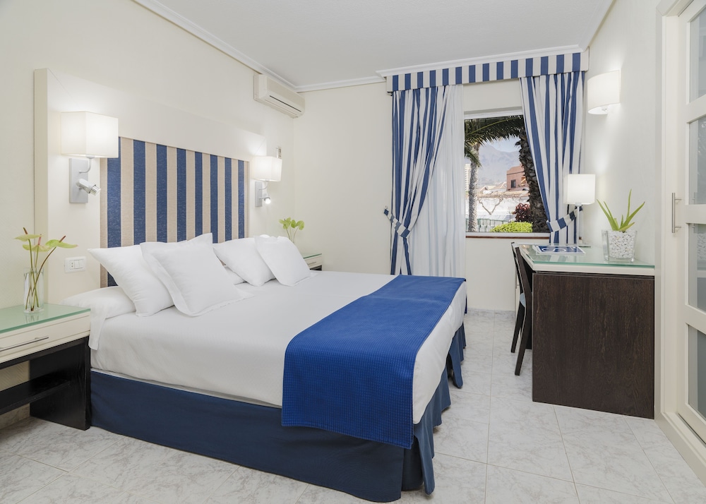 Habitación familiar del hotel H10 Las Palmeras