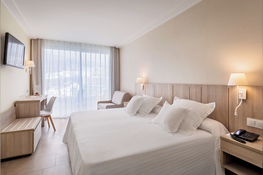 Habitación Doble Superior del hotel Barcelo Santiago