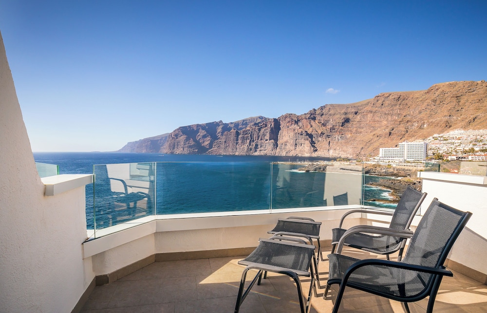 Habitación Deluxe doble de uso individual (Superior) del hotel Barcelo Santiago. Foto 2