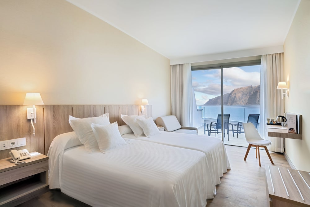 Habitación Deluxe doble de uso individual, vistas al mar del hotel Barcelo Santiago