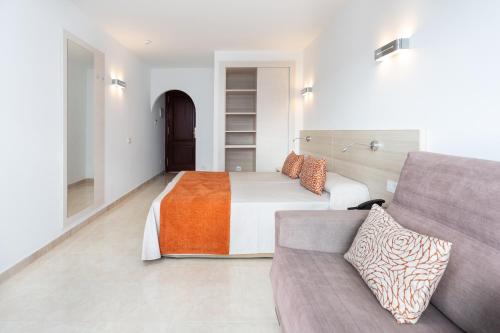 Estudio Balcón o Terraza Sofá Cama incluido del hotel Globales Tamaimo Tropical. Foto 5