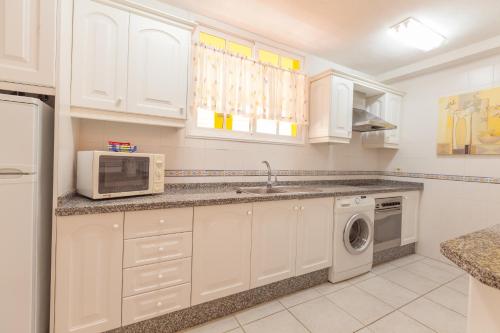 Apartamento de 1 dormitorio con vistas al mar del hotel El Marques Palace