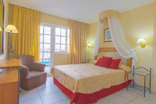 Apartamento de 1 dormitorio con vistas al jardín del hotel El Marques Palace. Foto 2