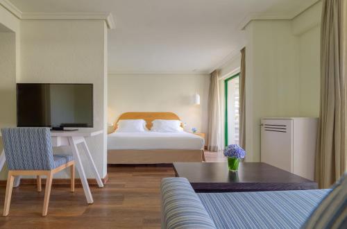 Habitación Familiar del hotel H10 Tenerife Playa. Foto 3