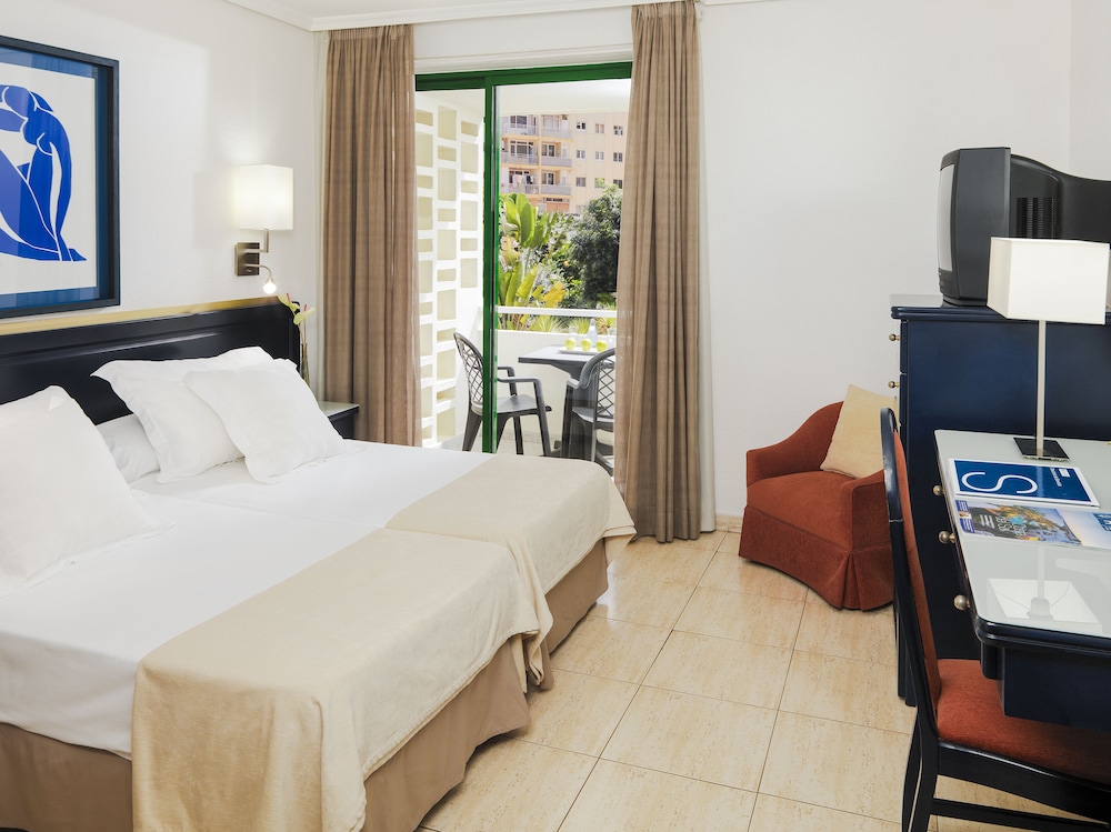 Habitación Doble del hotel H10 Tenerife Playa. Foto 1