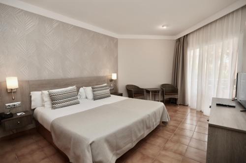 Habitación Doble Económica del hotel Puerto Palace. Foto 3