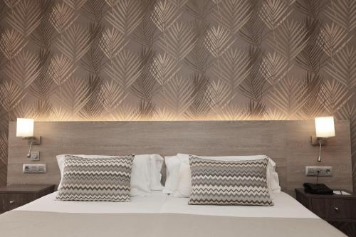 Habitación Doble con vistas a la piscina del hotel Puerto Palace