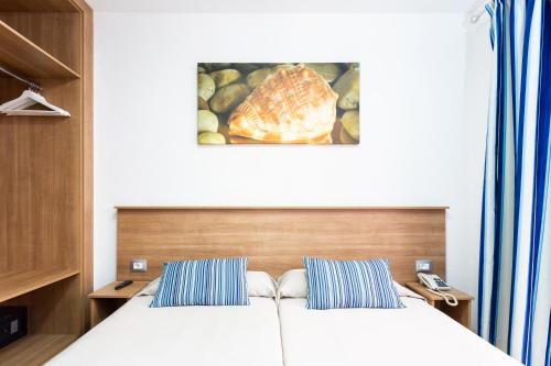 Habitación Familiar del hotel Globales Acuario. Foto 3