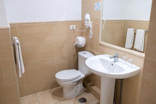 Habitación Doble básica de del hotel Checkin Concordia Playa. Foto 1