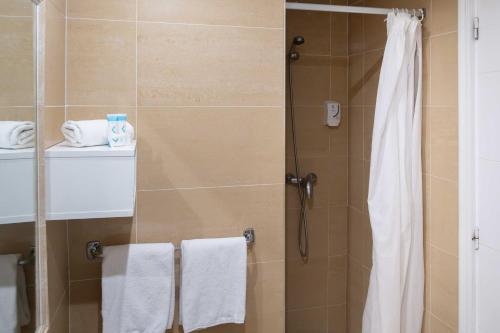 Habitación Doble Básica del hotel Checkin Concordia Playa. Foto 3