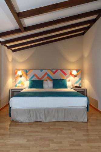 Habitación doble Superior 1 Cama Individual 1 Cama doble del hotel O7 Tenerife. Foto 4