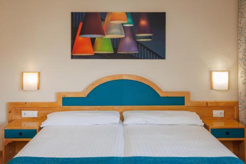Habitación doble Balcón o Terraza 3 camas individuales del hotel O7 Tenerife. Foto 1