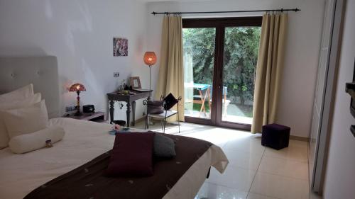 Habitación Doble Deluxe del hotel Birdcage Gay Resort - Adult Only. Foto 4