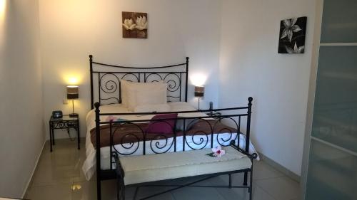 Habitación Doble Deluxe del hotel Birdcage Gay Resort - Adult Only. Foto 10