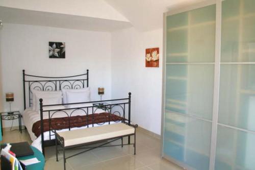 Habitación Doble Deluxe del hotel Birdcage Gay Resort - Adult Only. Foto 11