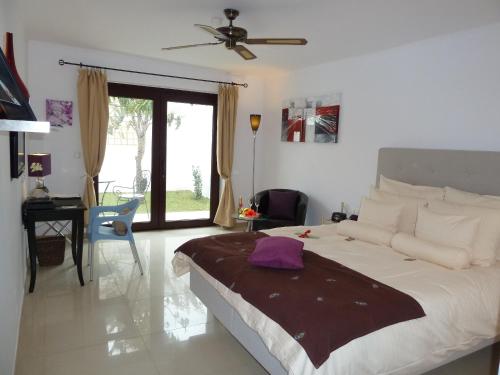 Habitación Doble Deluxe del hotel Birdcage Gay Resort - Adult Only. Foto 18