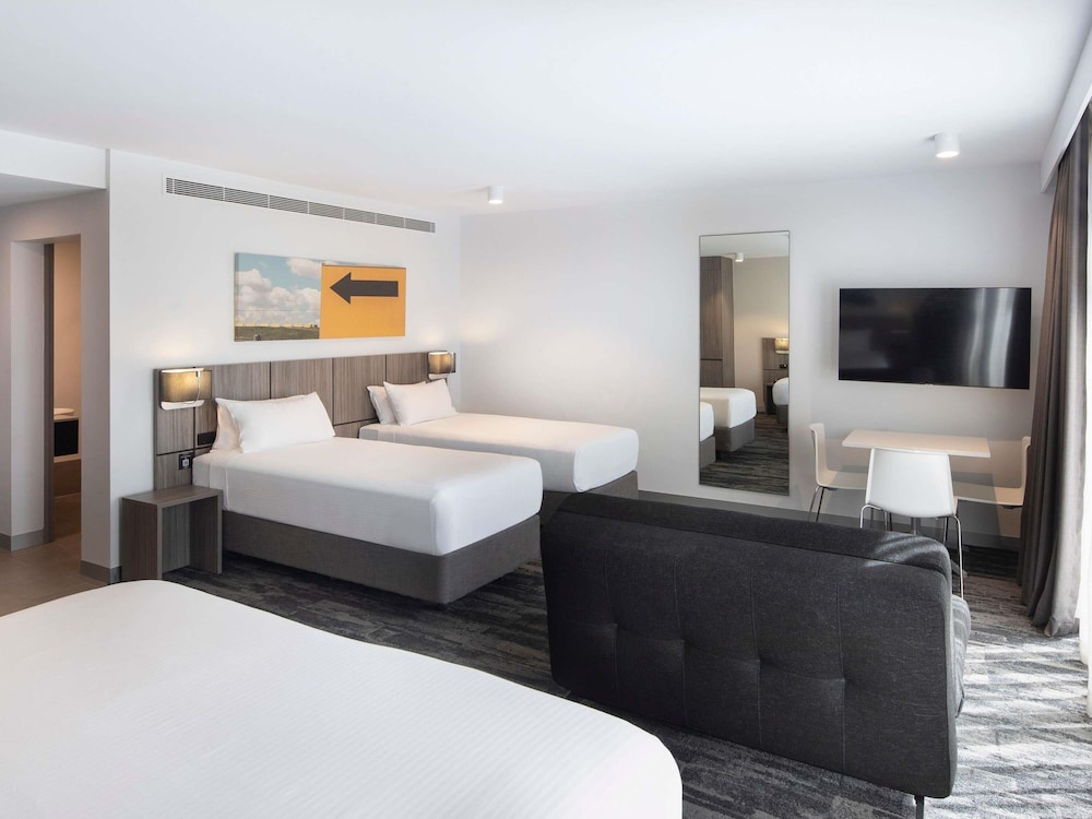 Habitación Familiar del hotel Mercure Sydney Blacktown. Foto 1