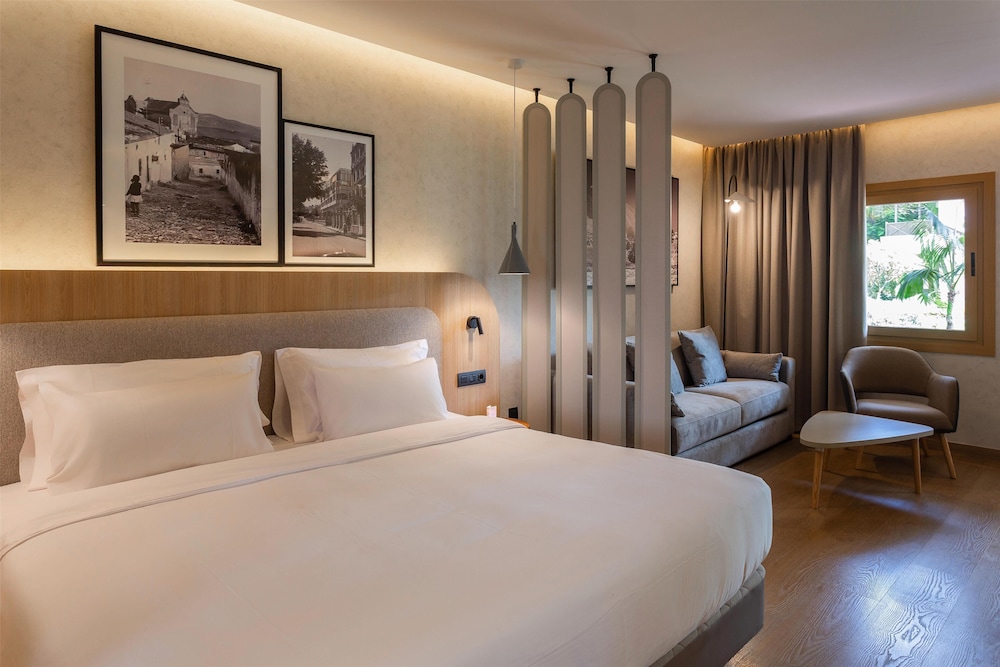 Suite junior del hotel Radisson Resort and Residences Tenerife - Adults Only. Foto 6