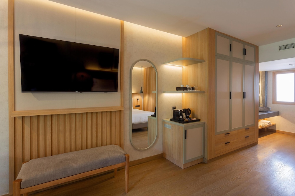 Suite junior del hotel Radisson Resort and Residences Tenerife - Adults Only. Foto 8