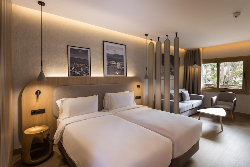 Suite junior del hotel Radisson Resort and Residences Tenerife - Adults Only. Foto 11