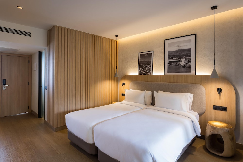 Suite junior del hotel Radisson Resort and Residences Tenerife - Adults Only. Foto 12