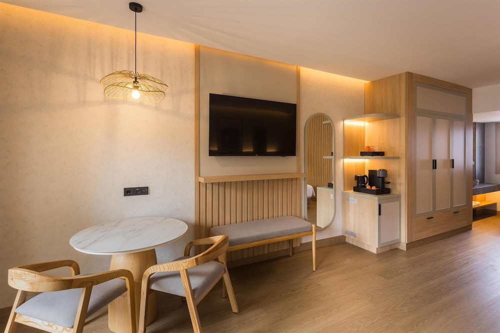 Suite junior del hotel Radisson Resort and Residences Tenerife - Adults Only. Foto 15