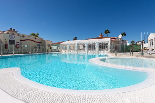 Bungalow de un dormitorio del hotel Bungalows Tisaya Golf. Foto 1