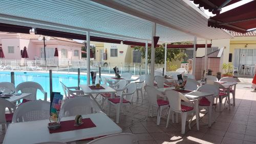 Bungalow de un dormitorio del hotel Bungalows Tisaya Golf. Foto 4