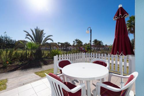 Bungalow de un dormitorio del hotel Bungalows Tisaya Golf. Foto 32