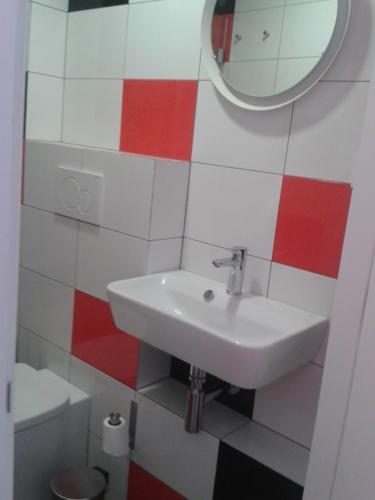 Habitación Doble Superior con baño privado del hotel Falow. Foto 26