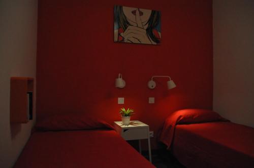 Habitación Doble Superior con 2 camas y baño privado del hotel Falow. Foto 37