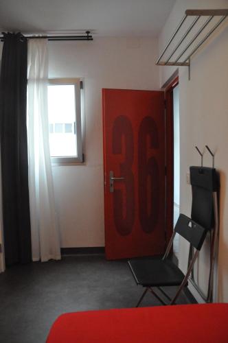 Habitación Doble Superior con 2 camas y baño privado del hotel Falow. Foto 12