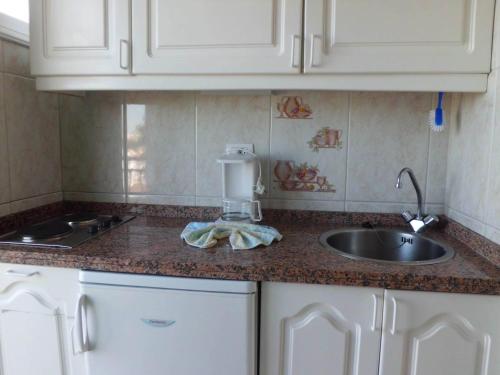 Estudio Balcón o Terraza Con Vistas 2 Camas individuales del hotel La Carabela. Foto 14