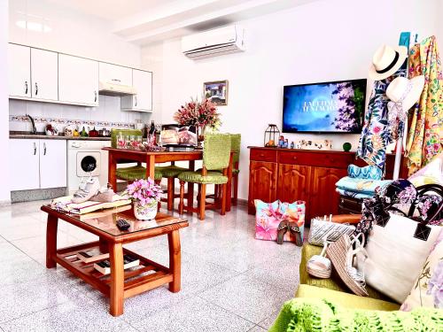 Apartamento Superior de 1 dormitorio del hotel EmyCanarias Holiday Homes. Foto 11