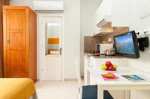 Estudio pequeño - Planta baja del hotel Apartamentos Bajamar. Foto 4