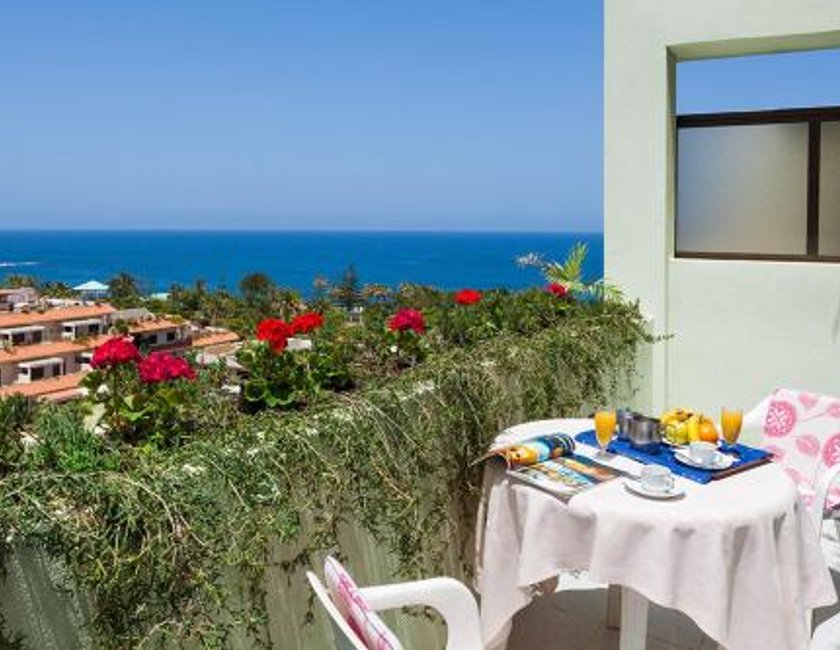 Apartamento de 1 dormitorio con vistas al mar del hotel Bahia Playa
