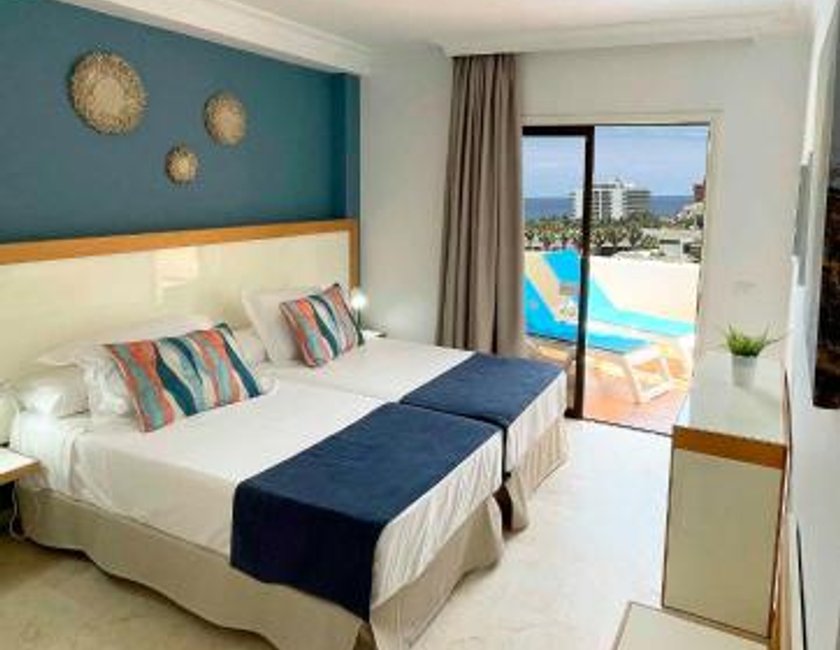 Apartamento de 1 dormitorio con vistas al mar del hotel Bahia Playa. Foto 1