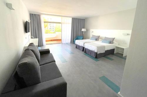 Habitación Doble Deluxe del hotel Complejo BLUESEA Puerto Resort Compuesto Por Canarife Y Bonanza Palace