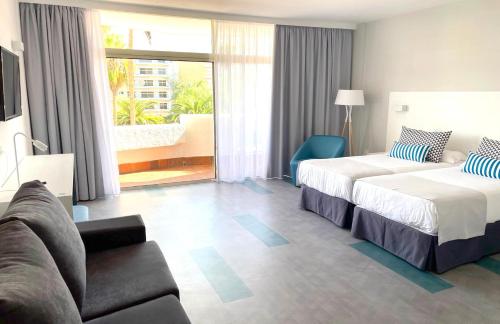 Habitación Doble Deluxe del hotel Complejo BLUESEA Puerto Resort Compuesto Por Canarife Y Bonanza Palace. Foto 1