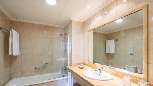 Double or Twin Room del hotel Complejo BLUESEA Puerto Resort Compuesto Por Canarife Y Bonanza Palace. Foto 3