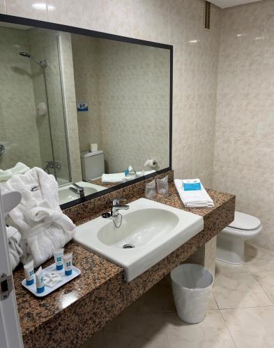 Habitación doble Lujo 2 Camas individuales del hotel Complejo BLUESEA Puerto Resort Compuesto Por Canarife Y Bonanza Palace. Foto 4