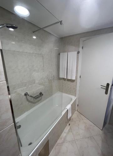 Habitación doble Lujo 2 Camas individuales del hotel Complejo BLUESEA Puerto Resort Compuesto Por Canarife Y Bonanza Palace. Foto 6