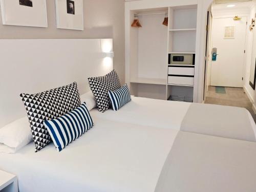 Habitación Individual del hotel Complejo BLUESEA Puerto Resort Compuesto Por Canarife Y Bonanza Palace. Foto 5