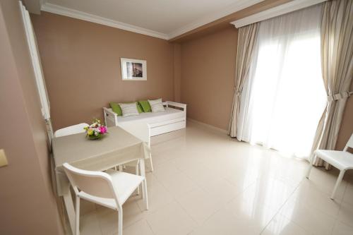 Suite Junior del hotel RF Astoria Solo Adultos. Foto 3