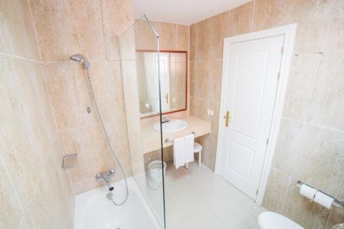 Suite Junior del hotel RF Astoria Solo Adultos. Foto 13