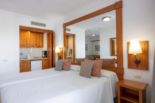 Estudio Sofá Cama incluido 2 Camas individuales del hotel Gf Noelia. Foto 3