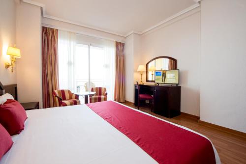 Habitación Doble con vistas a la montaña del hotel Bahia Principe Sunlight San Felipe. Foto 1