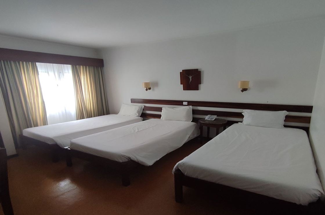 Habitación familiar del hotel Irmãs Dominicanas - Fátima by Flagworld Hotels. Foto 1