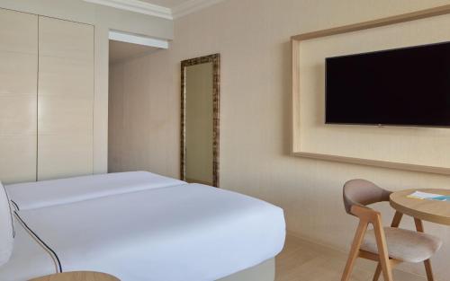 Habitación The Level con vistas frontales al mar del hotel Meliá Costa Atlantis Tenerife. Foto 1